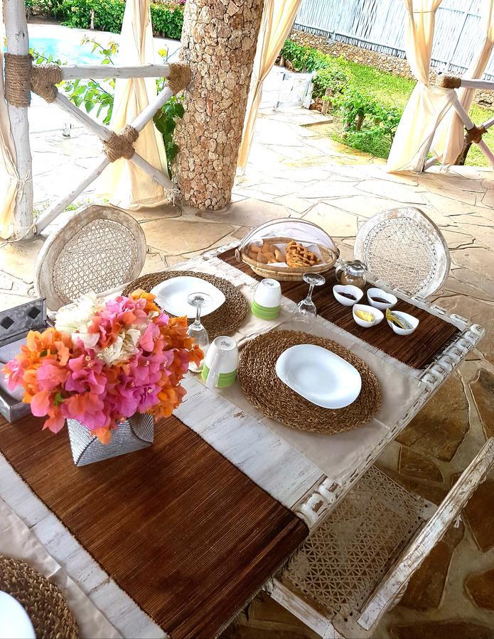 Bed and Breakfast Nyumba Ya Afrika Watamu Exterior foto